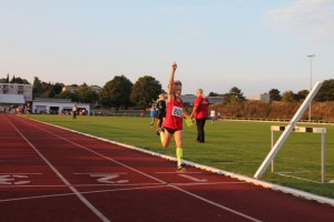 IMG_2916_Maximilian_800m_Zieleinlauf_Heuchelheim