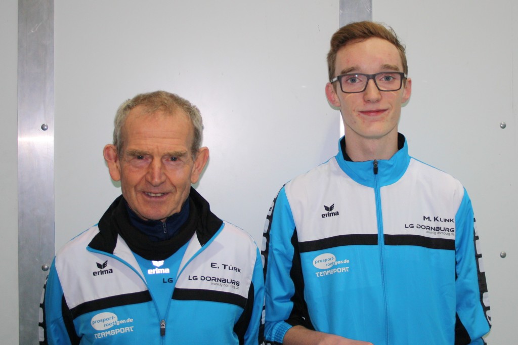 Trainer Ewald Türk und sein erfolgreicher "Schützling" Maximilian Klink (v. lks.)