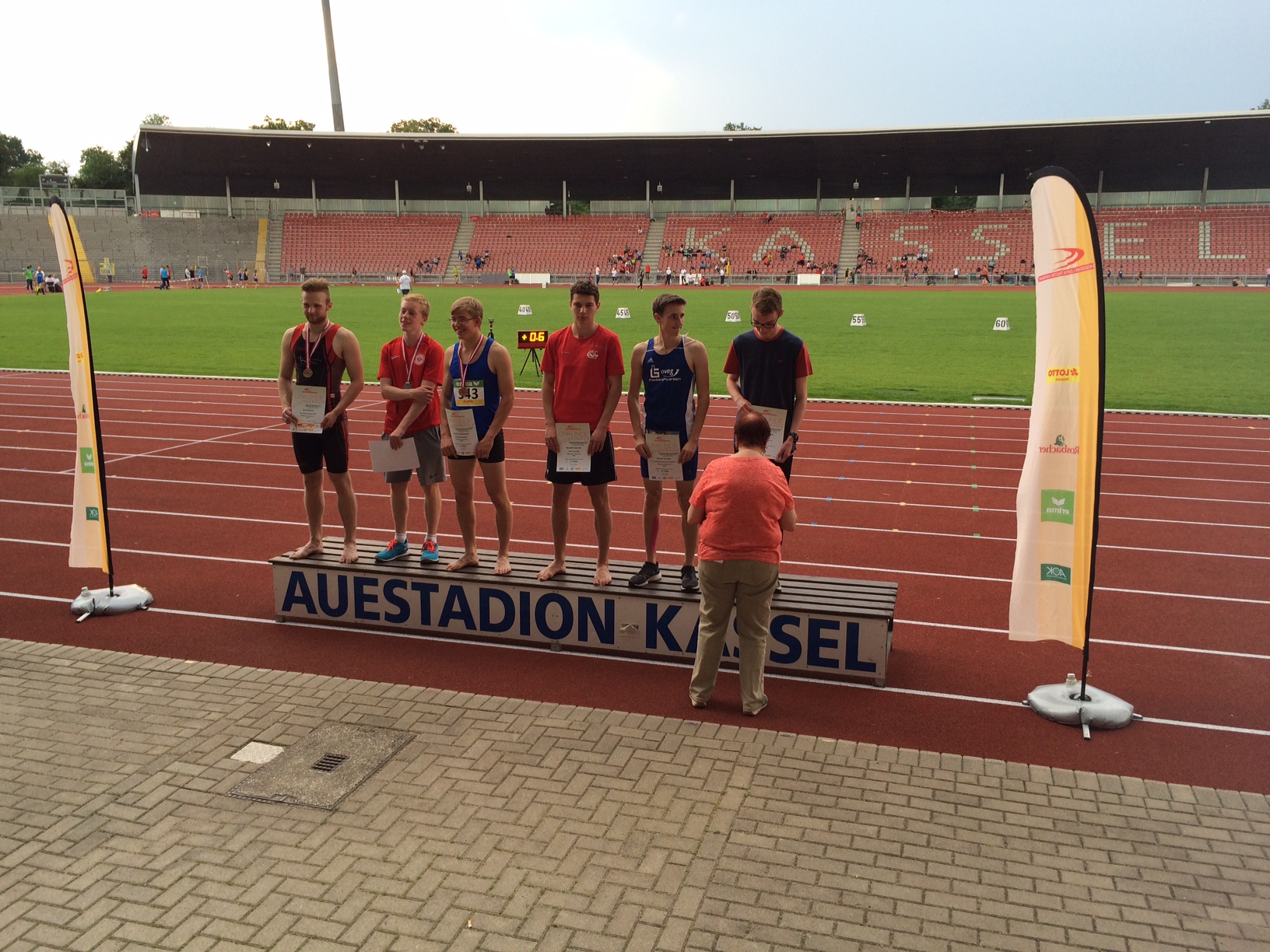 Maximilian Klink (Erster von rechts), erfolgreich über 200m und 400m